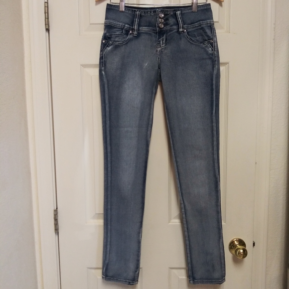 Jeans Colony Skinny Stretch Light Wash Jeans - Picture 2 of 8